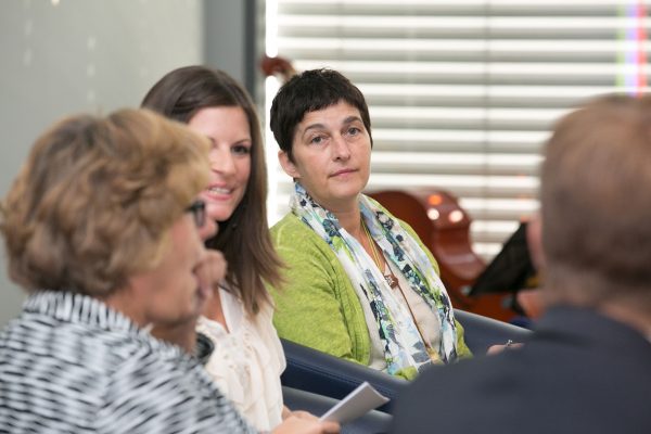 NRW-Gesundheitsministerin Barbara Steffens (Grüne), Margret Hartkopf, Kuratorium der Deutschen KinderhospizSTIFTUNG, Rolf Buchwitz, stellvertretender Vorsitzender des Vorstandes der AOK Rheinland/Hamburg sowie Dr. Björn Enno Hermans, Caritasdirektor der Stadt Essen und Geschäftsführer des Sozialdienstes katholischer Frauen Essen-Mitte e.V.